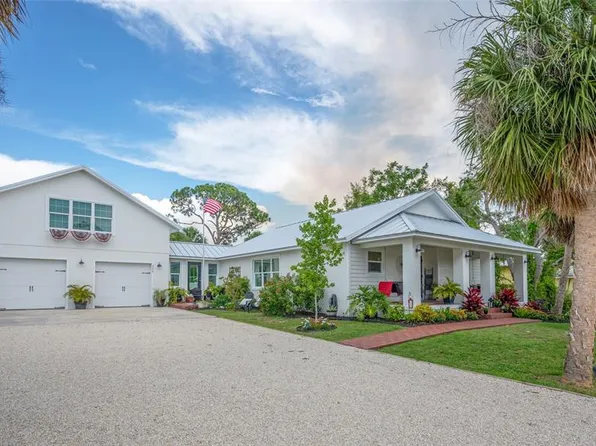 255 S Mango St, Englewood, FL 34223