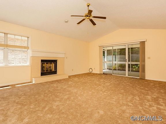 5th image of 524 Belvidere Ct