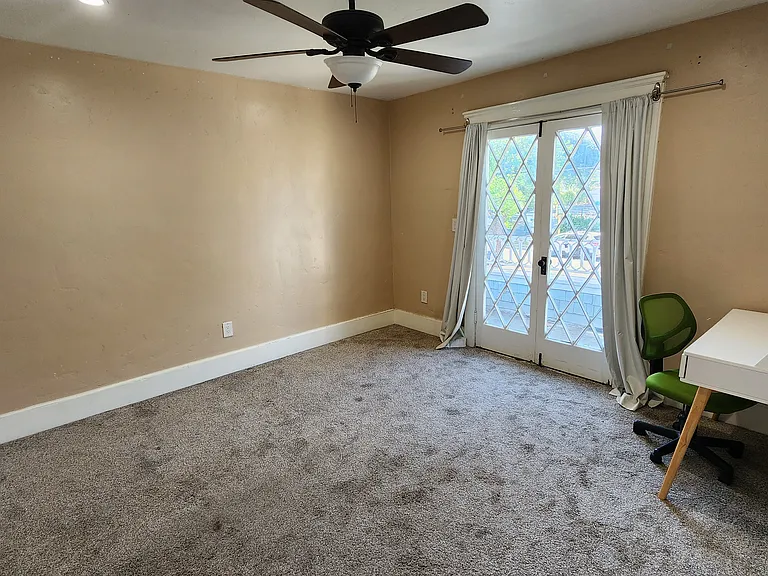 392 E Arrow Hwy — Photo 13