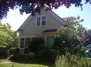 6713 16th Ave NW, Seattle, WA 98117