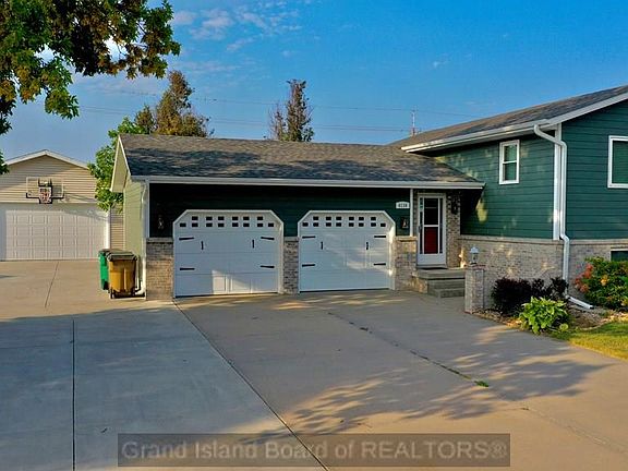 5th image of 4134 Driftwood Dr