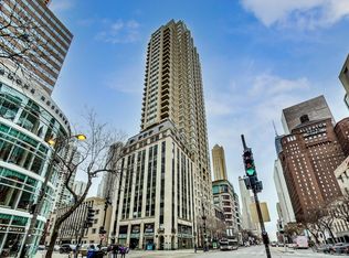 118 E Erie St UNIT 19B, Chicago, IL 60611