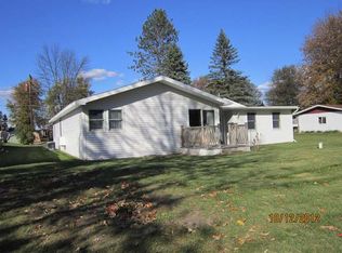 335 Twin Lake Rd, Beaverton, MI 48612