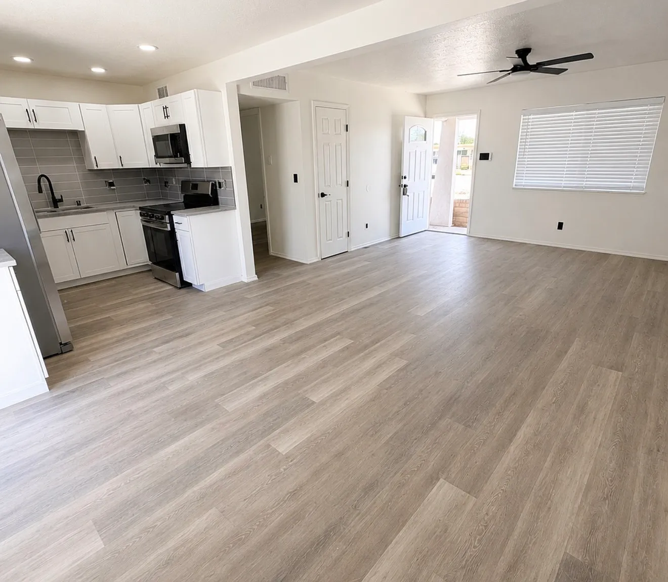 4 bed, 1700 sqft, $2,400 — Photo 2