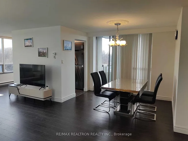 150 Alton Towers Cir #510 — Photo 5