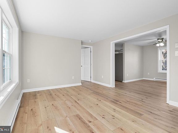 4th image of 215 Arch St