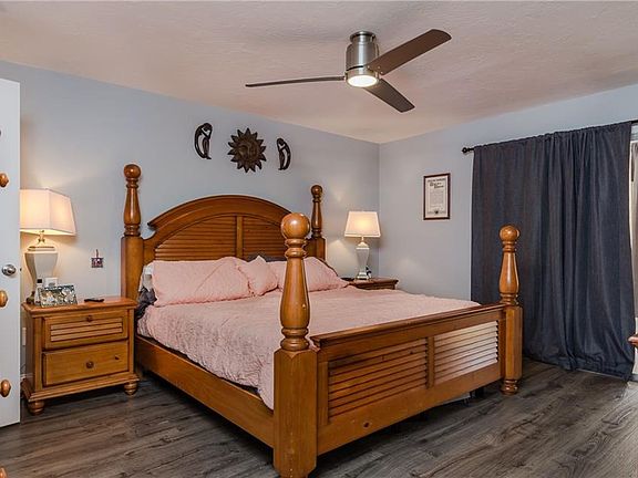5th image of 6102 Augusta Dr APT 216