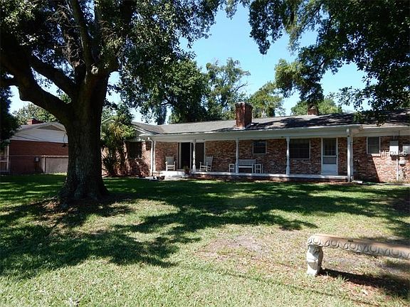 4th image of 1117 Country Ln