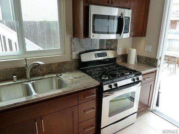3rd image of 114 44th St APT B