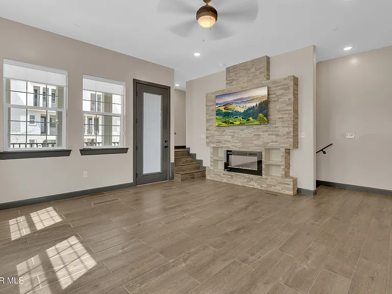 461 Vin Benicarlo Pl — Photo 6
