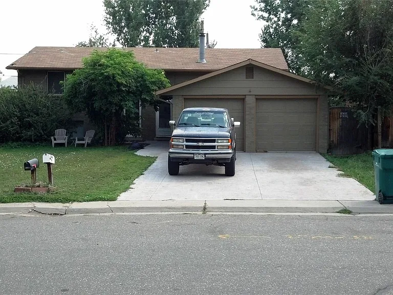 8618 W 62nd Pl — Photo 3