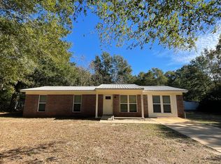5212 Parkway Dr, Milton, FL 32570