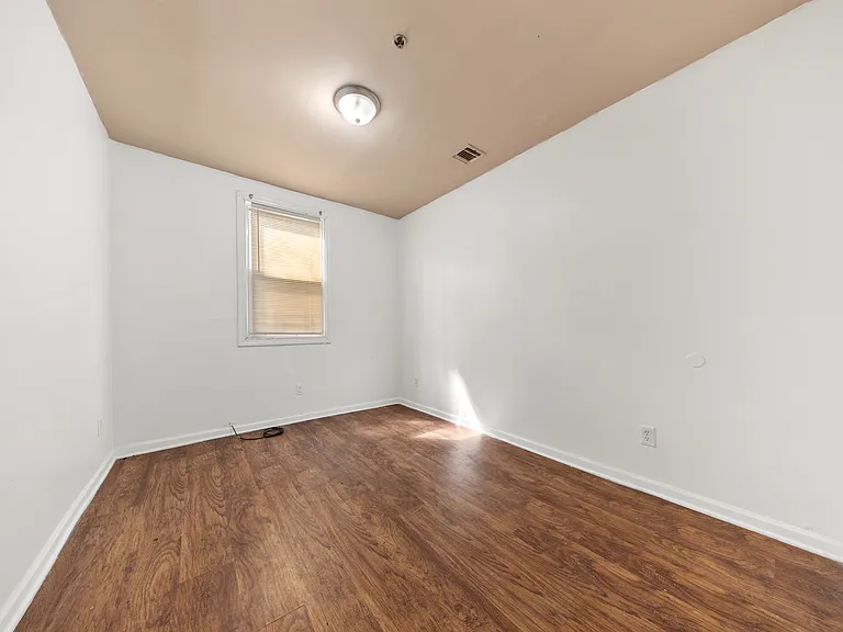 743 S 12th St #1 — Photo 11