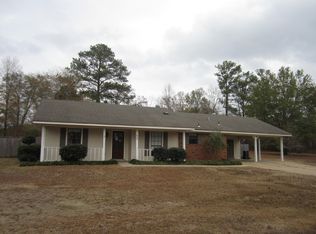 455 Donna Ln, Columbus, MS 39702