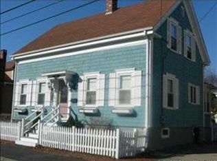 37 Cottage St, Bristol, RI 02809