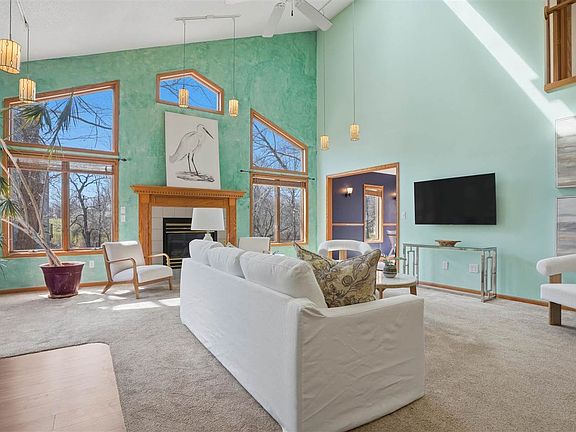 4th image of 665 Andrews Ct