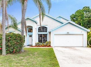 108 Knights Ct, Royal Palm Beach, FL 33411