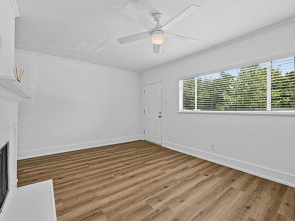 4th image of 2401 Winsted Ln APT 2