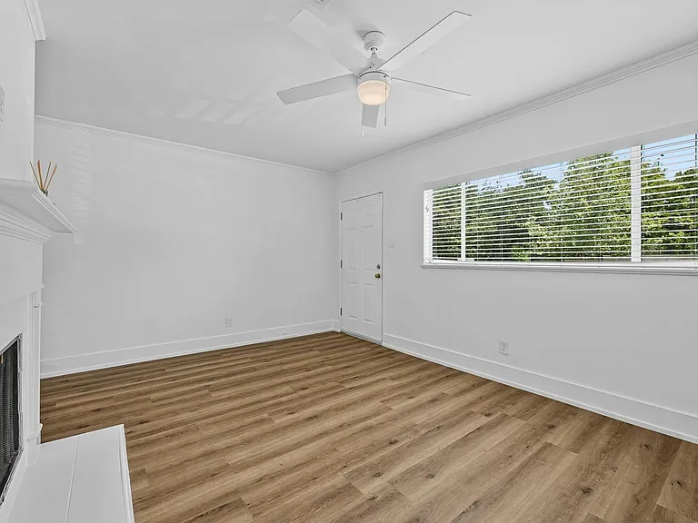 2401 Winsted Ln #2 — Photo 4