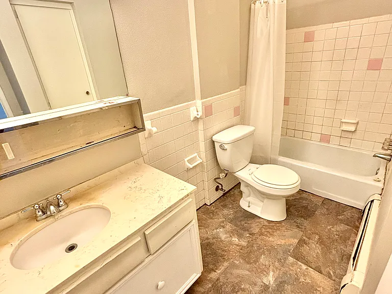 927 W Shiawassee St #9 — Photo 8