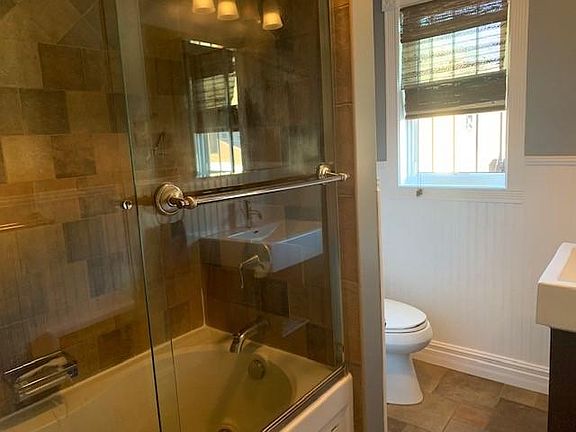 4th image of 76 Jordan Ave #1
