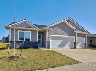 105 Bailey Cir, Waukee, IA 50263