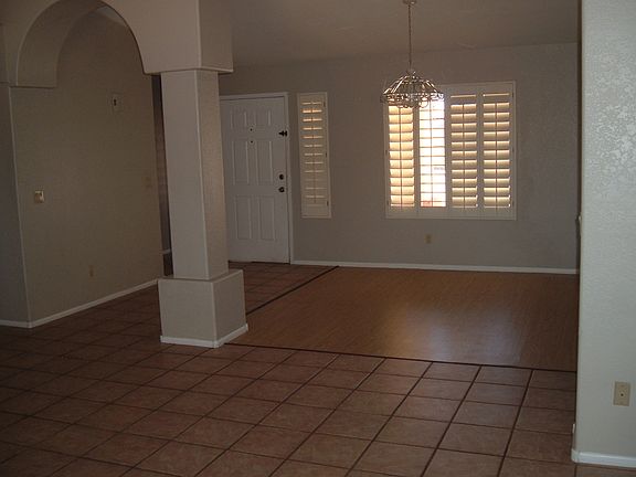 4th image of 341 N Senate St