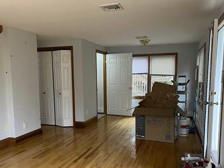 476 Highland Ave #1 — Photo 7