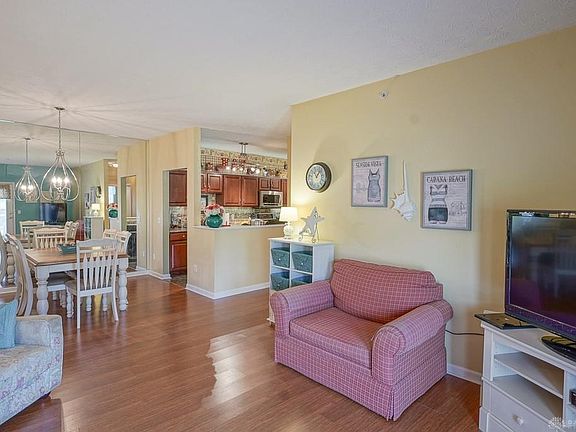 5th image of 2305 Pinnacle Ct APT 101