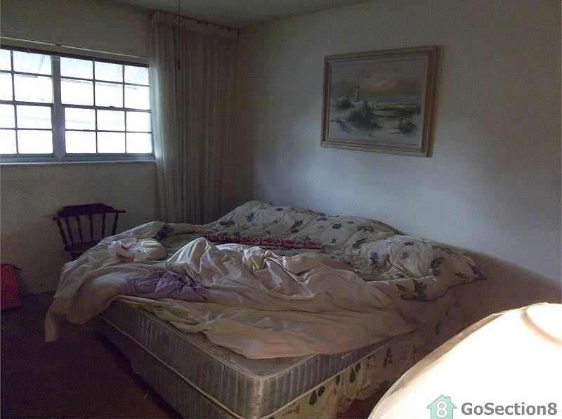 2nd image of 598 NE 35th St #2