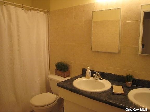 3rd image of 1568 Waters Edge Dr #2