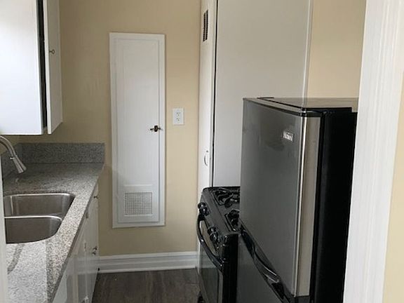 5th image of 131 10th St #131