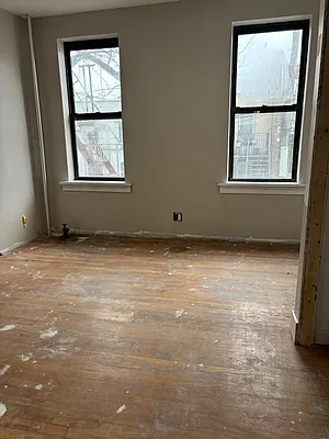 Rented by Alexiou Realty | media 4