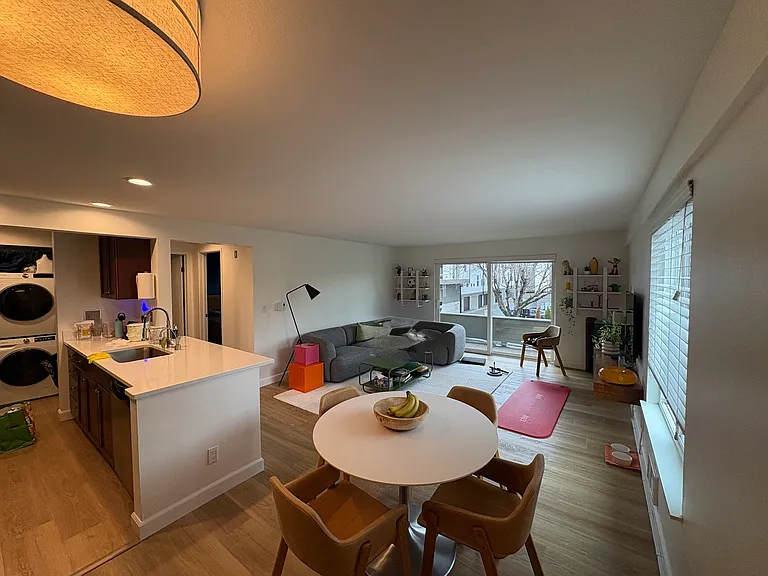 1109 N Allen Pl #103 — Photo 1