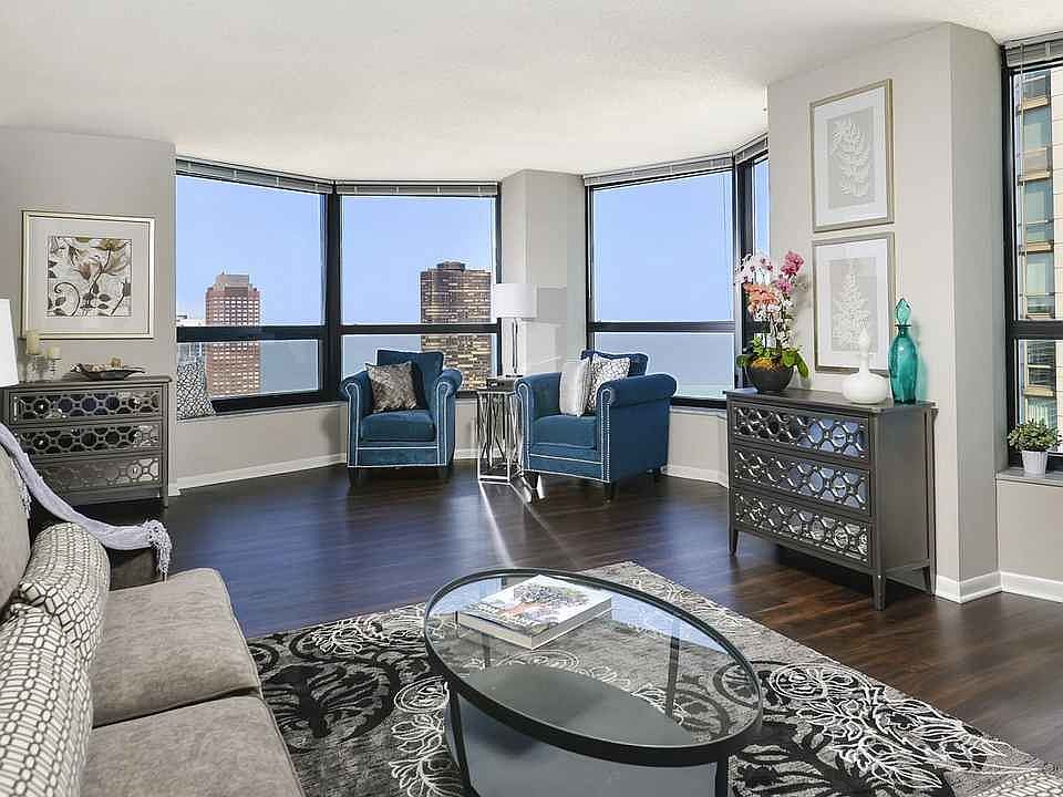 175-apartment-for-rent-chicago-near-aon-lake-shore-east-BA3