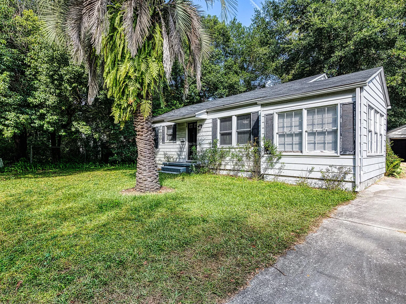 2 bed, 1184 sqft, $2,070 — Photo 3