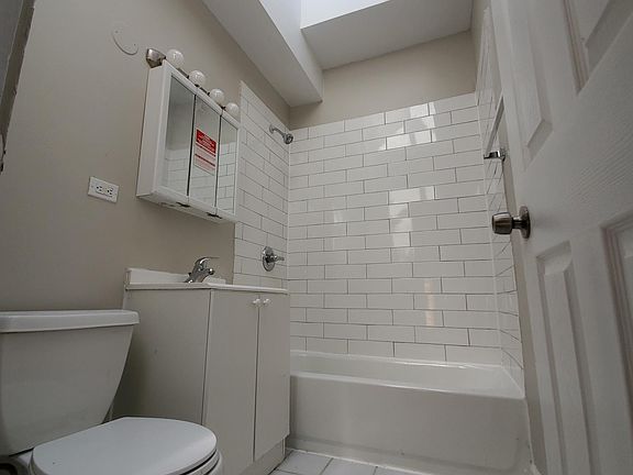 4th image of 3453 W North Ave #2