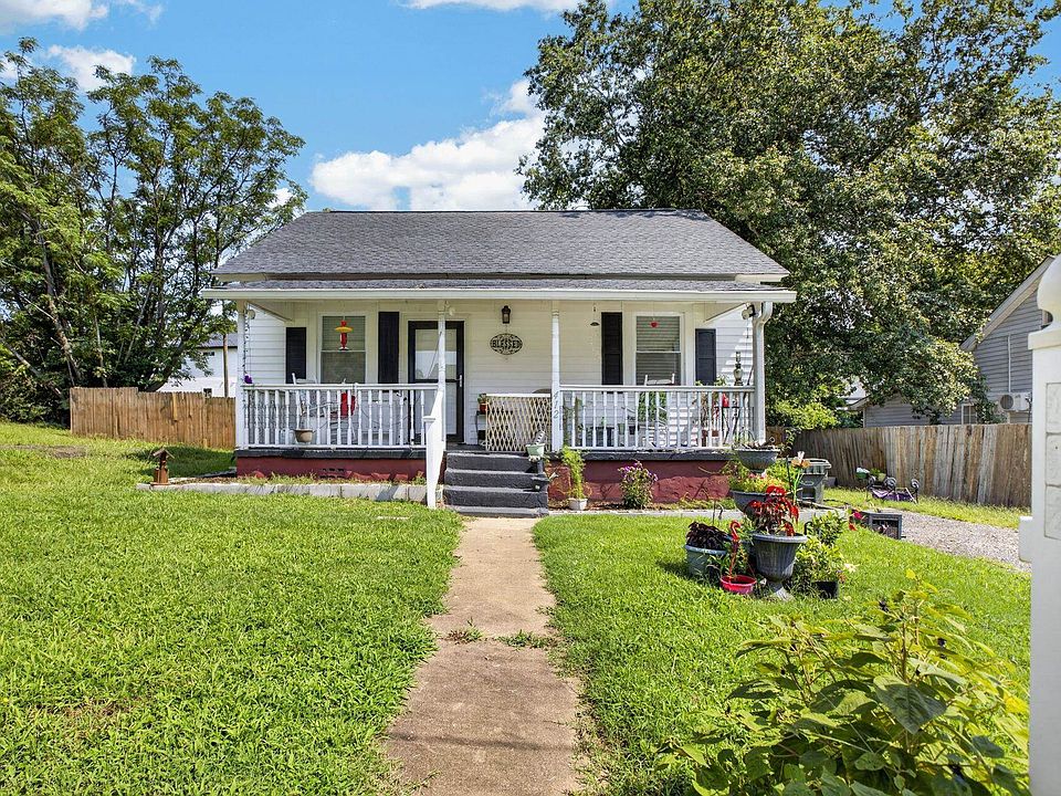 1st image of 412 Connecticut Ave