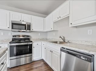 20800 Lake Chabot Rd APT 211, Castro Valley, CA 94546