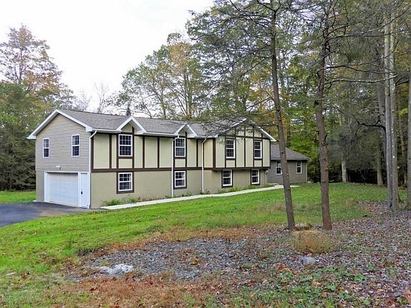2nd image of 110 Phaeton Ln