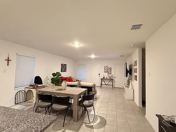 2nd image of 1815 Mallen Farm Rdg