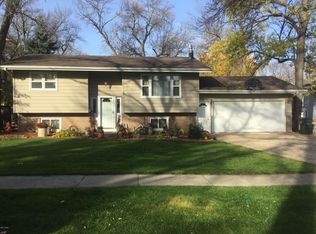 213 Manila St NE, Willmar, MN 56201