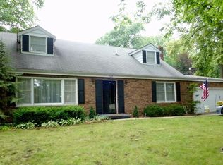 102 Edgewood Ln, La Porte, IN 46350