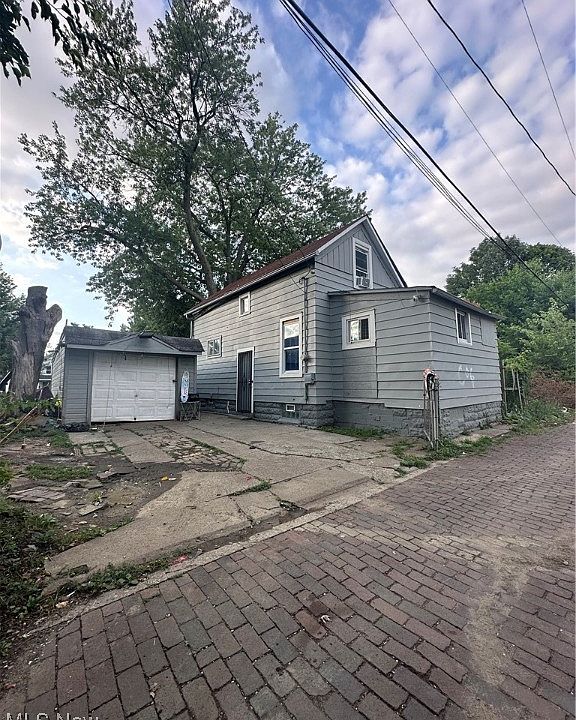 2nd image of 7507 Elton Ave
