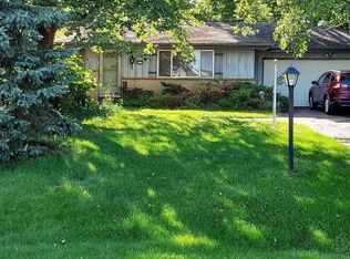 415 Catskill ROAD, Waukesha, WI 53186