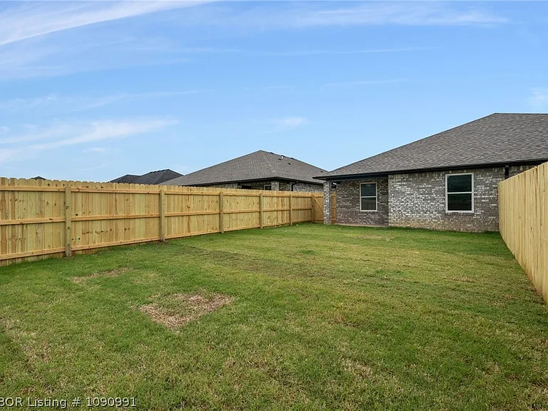 10415 A & B Preston Ct — Photo 42