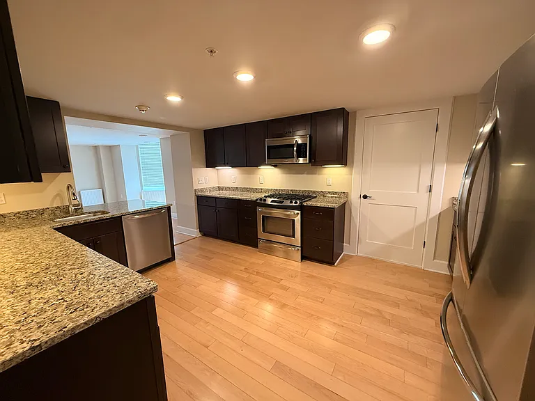 City Club Apartments — Photo 56