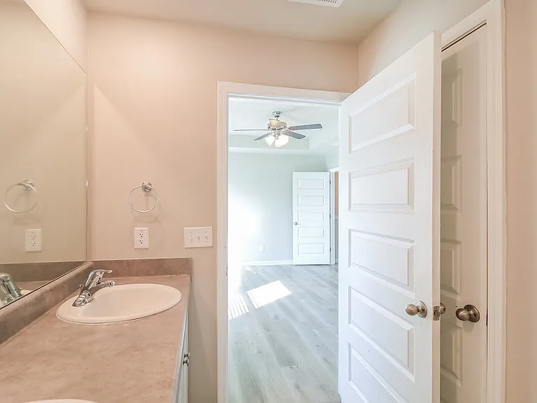 44 Silver Birch Pass — Photo 13