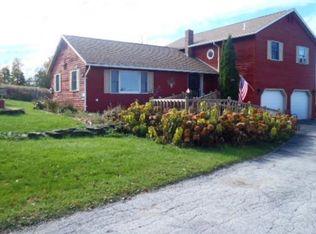 201 McLeod Rd, Graniteville, VT 05654