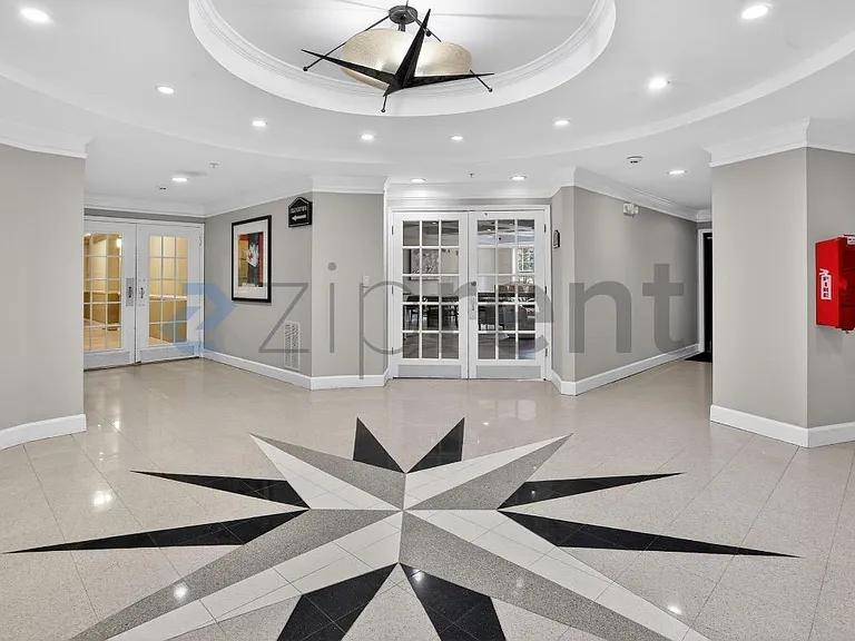 1111 Westchester Rdg NE — Photo 16